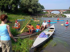 Canoe fluviali alla partenza da Casalgrasso