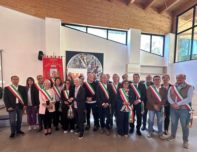 La V festa del respiro a Rocca di Cambio incorona il Parco Sirente Velino primo Parco europeo dei Borghi del Respiro