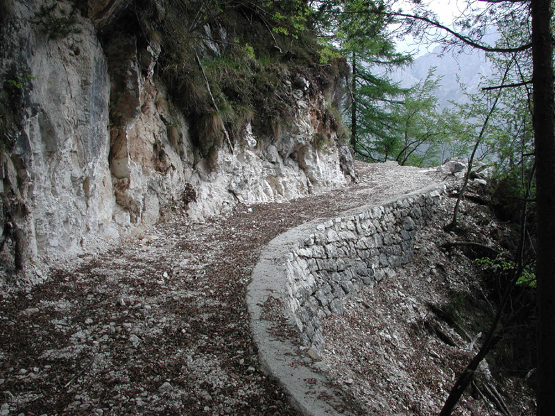 Sentiero tematico La montagna dimenticata - Castei Le Mandre